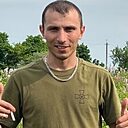 Знакомства: Виталик, 28 лет, Горняк