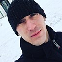 Знакомства: Илья, 32 года, Лесозаводск