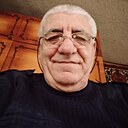 Знакомства: Смбат, 68 лет, Луганск