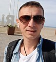 Знакомства: Constantin, 26 лет, București