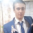 Знакомства: Максим, 21 год, Новоаннинский