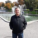 Знакомства: Виктор, 65 лет, Львов