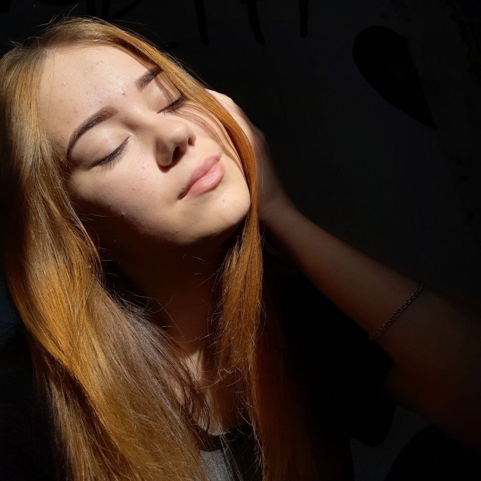 Знакомства: Катя, 18 лет, Москва