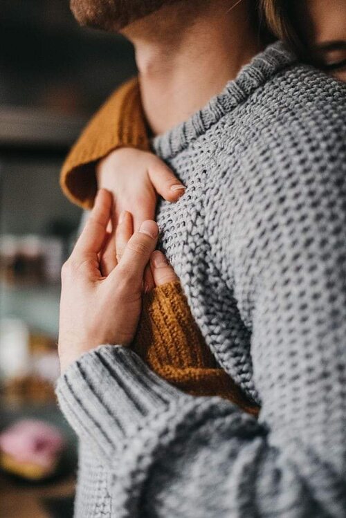 Текст песни белье с кружевами. Я желаю тебе любви. Текст песни я так хочу. Спектакль окончен полина текст. Песня хочу тебя одетую.