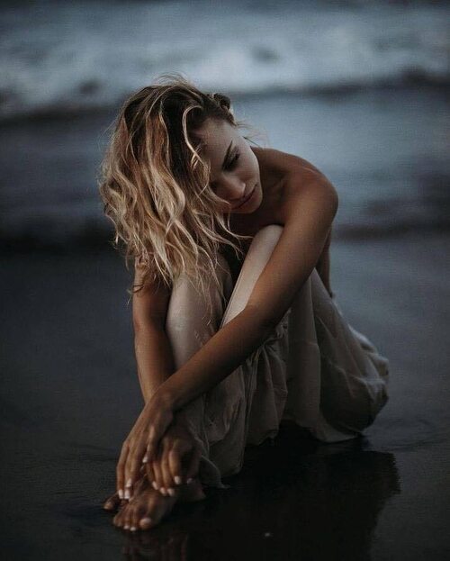 Болевые ощущения особенности. Осознаваемые ощущения это. Ощущение и восприятие в психологии заключение. Чувство любви. Силуэт на фоне солнца.