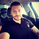Знакомства: Razvannc, 31 год, Botoșani