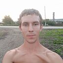Знакомства: Максим, 23 года, Красноуфимск
