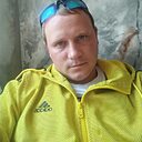 Знакомства: Павел, 33 года, Волосово