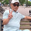 Знакомства: Валентин, 57 лет, Уссурийск