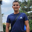 Знакомства: Виктор, 22 года, Докучаевск