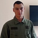 Знакомства: Кирилл, 22 года, Таганрог