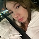 Знакомства: Карина, 22 года, Казань