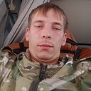 Знакомства: Вадим, 31 год, Солнечнодольск