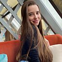 Знакомства: Алина, 27 лет, Нижневартовск