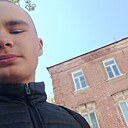 Знакомства: Макс, 21 год, Ульяновск