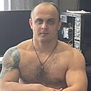 Знакомства: Кирилл, 33 года, Новомосковск