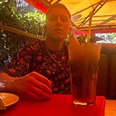 Знакомства: Антон, 26 лет, Донецк