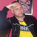 Знакомства: Антон, 34 года, Невьянск