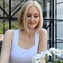 Знакомства: Ксения, 19 лет, Москва