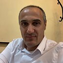 Знакомства: Iulian, 44 года, București