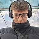 Знакомства: Максим, 22 года, Светлоград