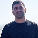 Знакомства: Мхитар Варданян, 32 года, Армавир