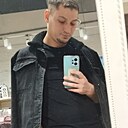 Знакомства: Cosmin, 23 года, București