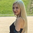 Знакомства: Карина, 23 года, Брянск