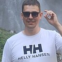 Знакомства: Максим, 35 лет, Апшеронск