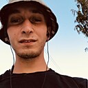 Знакомства: Максим, 25 лет, Медвежьегорск