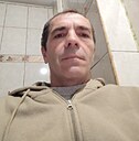 Знакомства: Adrian, 55 лет, Călineşti