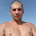 Знакомства: Максим, 28 лет, Армянск