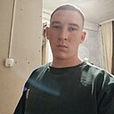 Знакомства: Максим, 27 лет, Биробиджан