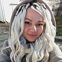 Знакомства: Ксения, 37 лет, Магадан