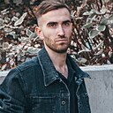 Знакомства: Iulian, 28 лет, București