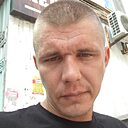 Знакомства: Максим, 33 года, Волжский