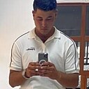 Знакомства: Зухиддин, 26 лет, Калиш