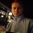 Знакомства: Илья, 20 лет, Саратов