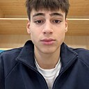 Знакомства: Макс, 22 года, Междуреченск