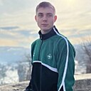 Знакомства: Максим, 33 года, Феодосия