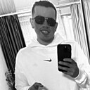 Знакомства: King Kong, 27 лет, Северск