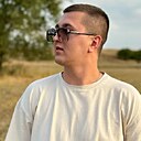 Знакомства: Илья, 22 года, Сальск