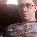 Знакомства: Андрей, 26 лет, Кимовск