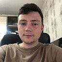 Знакомства: Максим, 25 лет, Москва