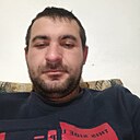 Знакомства: Darius Georgica, 31 год, Botoșani
