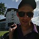 Знакомства: Денис, 33 года, Москва