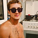 Знакомства: Артем, 32 года, Орша