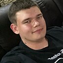 Знакомства: Денис, 24 года, Чистополь