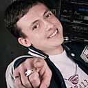 Знакомства: Макс, 35 лет, Луганск