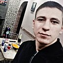 Знакомства: Данил, 21 год, Хомутовка